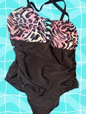 SHEIN Black One-Piece Swimsuit with Pink Animal-Print Bust